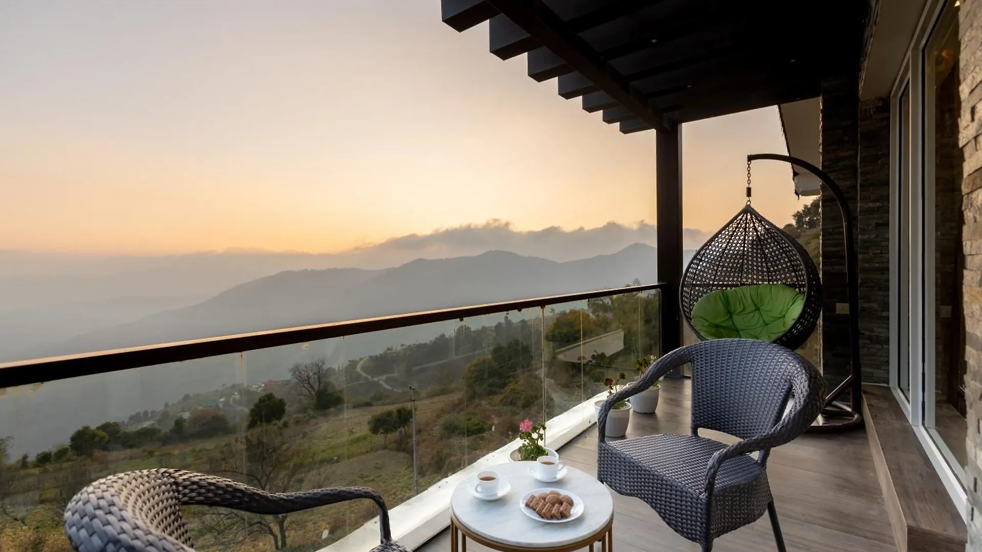 Chalet Hostie Imperial Chalet-3 Bhk Mountain Villa, Chail Shimla India